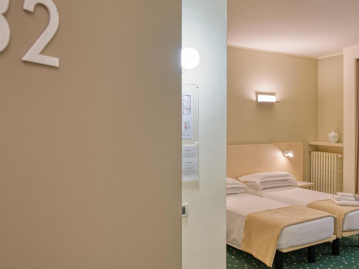 Hotel Piroscafo Desenzano del Garda Eksteriør billede