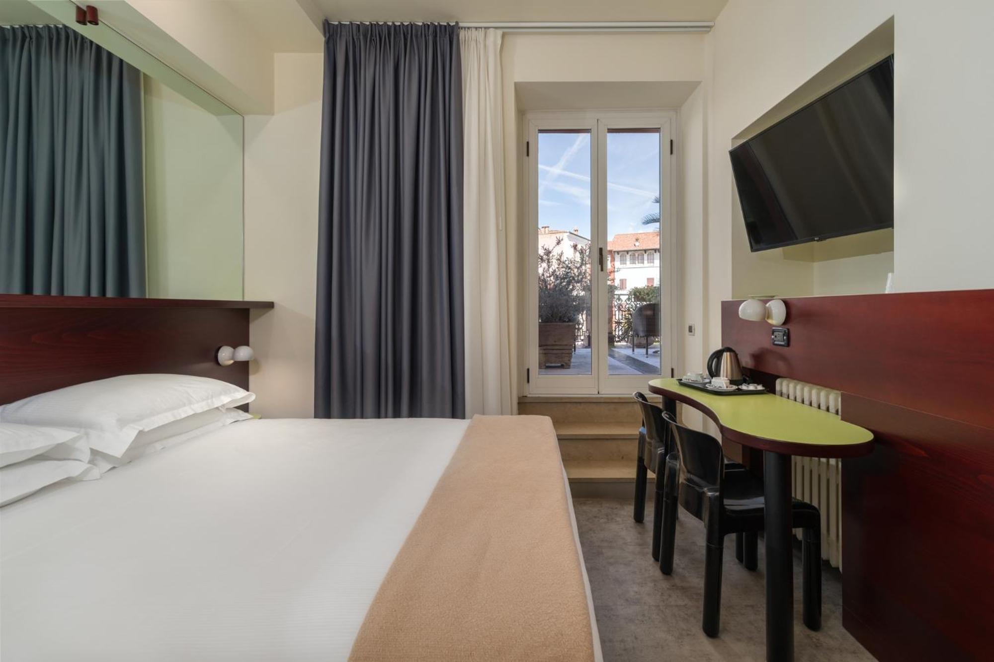 Hotel Piroscafo Desenzano del Garda Eksteriør billede