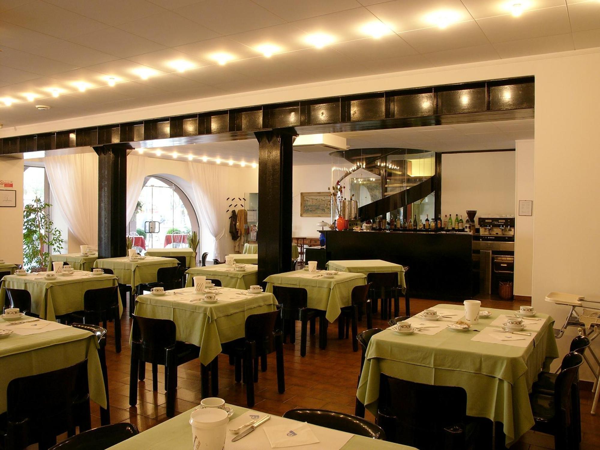 Hotel Piroscafo Desenzano del Garda Eksteriør billede